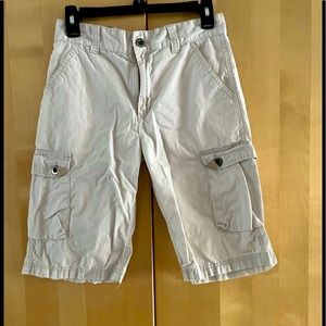 Levi’s Boy’s Cargo Shorts Cream Color size 16R
